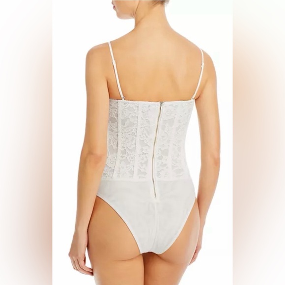 NEW BARDOT Ivory Lace Oskar Bodysuit / Corset Busier Sexy Top - Size 6/S Bridal - Picture 4 of 14